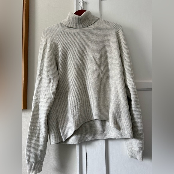 Kuhl Sweaters - KÜHL Women’s Solace Sweater Light Grey Size Large